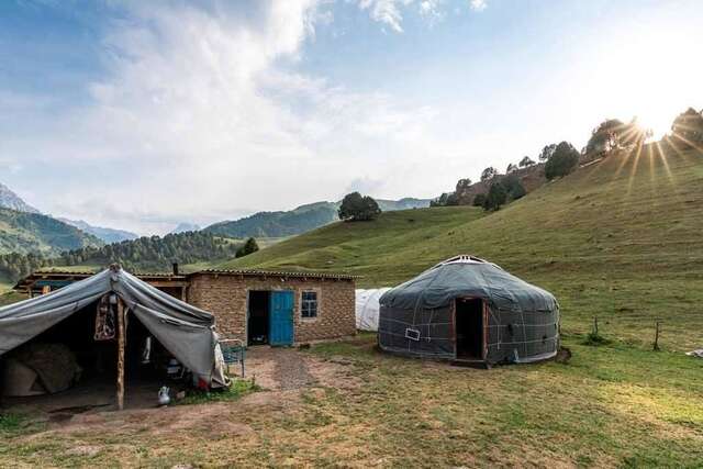 Отели типа «постель и завтрак» Bektemir Yurt Camp Murdash-5